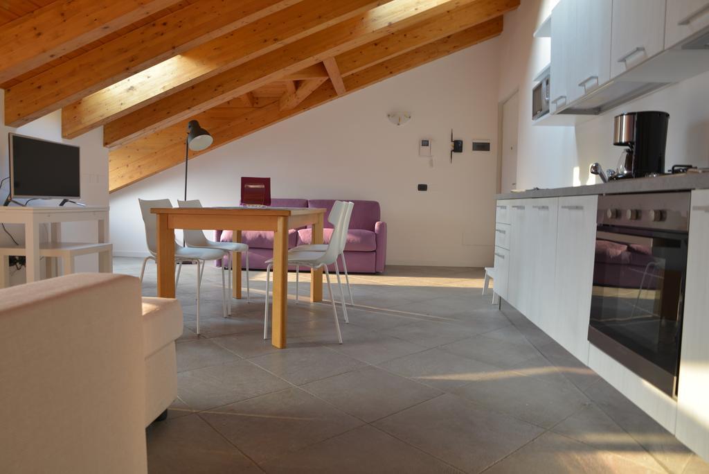 Cece' Dependance Apartment Lecco Phòng bức ảnh