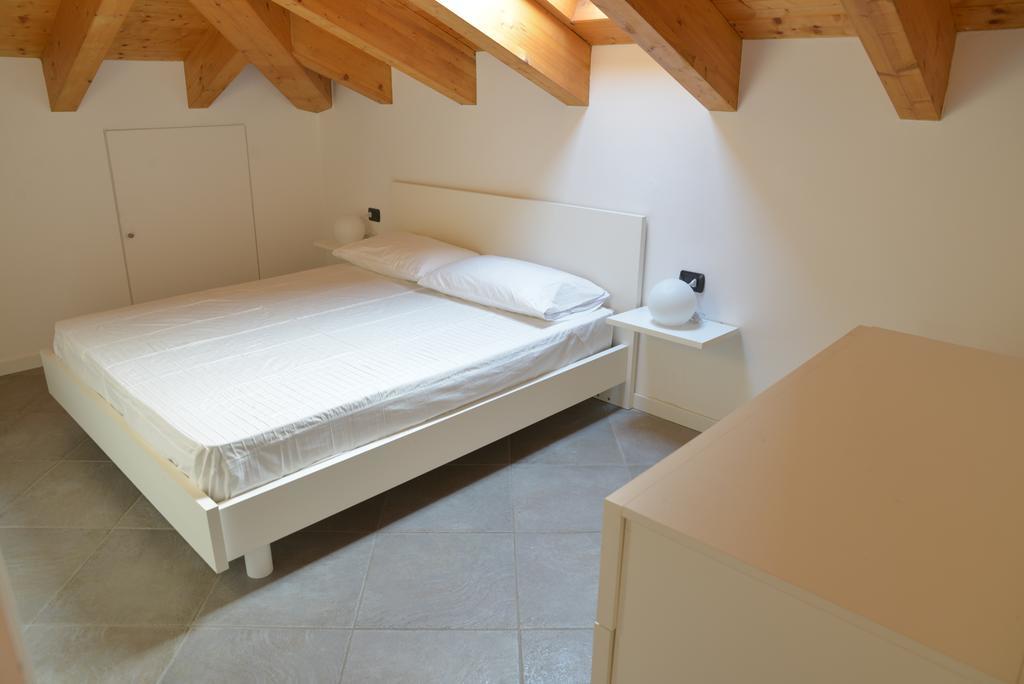 Cece' Dependance Apartment Lecco Phòng bức ảnh