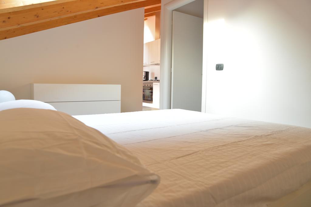 Cece' Dependance Apartment Lecco Phòng bức ảnh